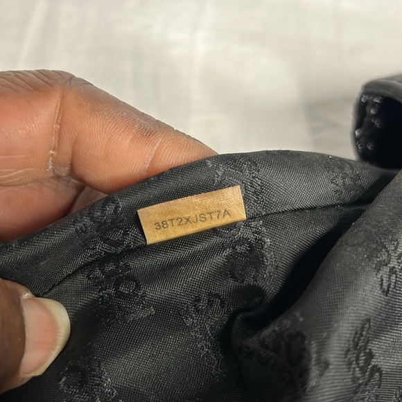 MICHAEL KORS Jet Set Gold Chain Black patent leather tote bag. - Picture 12 of 14